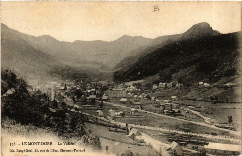 Carte postale ancienne Le Mont-Dore La Vallée à Mont-Dore