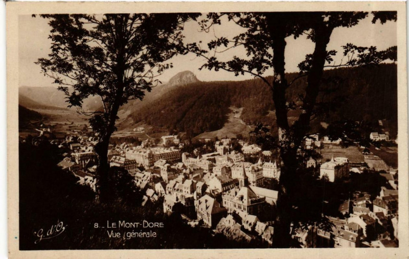 Carte postale ancienne Le Mont-Dore Vue Generale à Mont-Dore