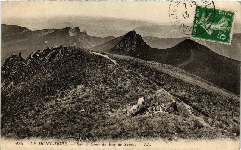 Carte postale ancienne Le Mont-Dore Sur la Cime du Puy de Sancy à Mont-Dore