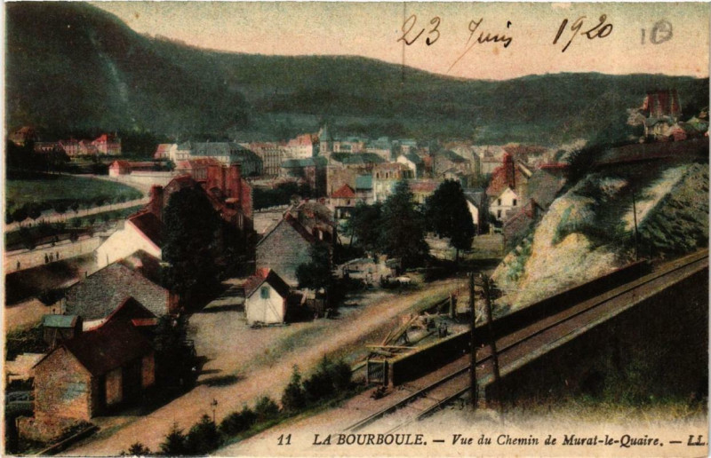 Carte postale ancienne La Bourboule Vue du Chemin de Murat le Quaire à La Bourboule