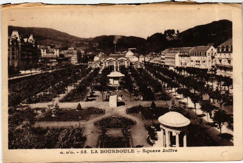 Carte postale ancienne La Bourboule Square Joffre à La Bourboule
