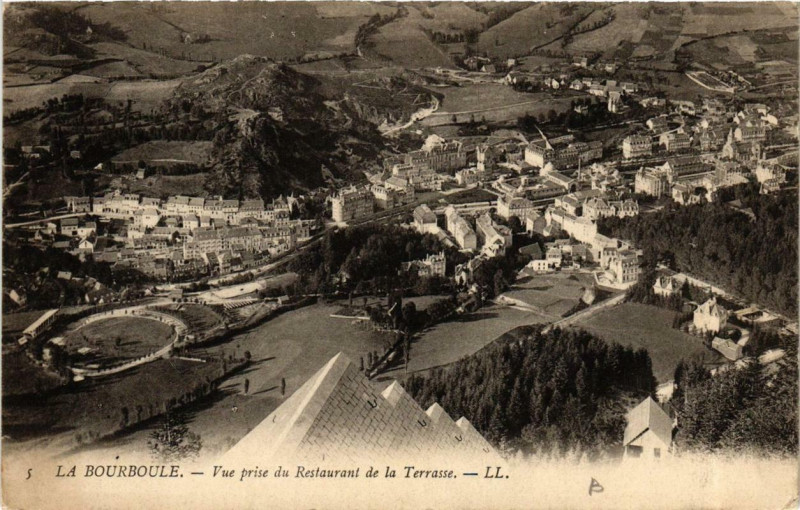 Carte postale ancienne La Bourboule Vue prise du Restaurant de la Terrasse à La Bourboule