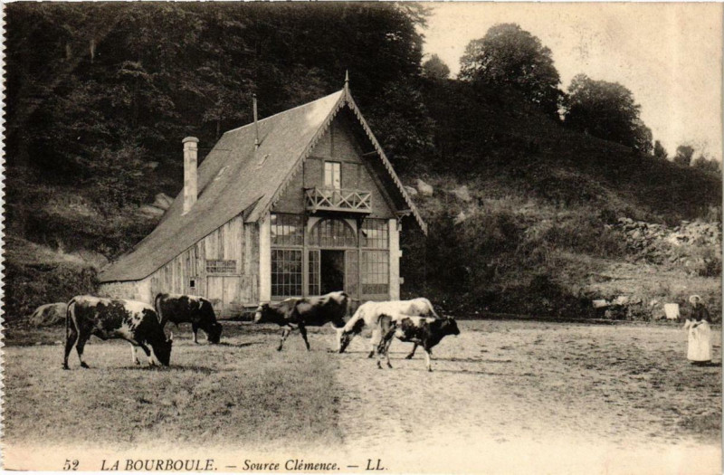 Carte postale ancienne La Bourboule Source Clemence France à La Bourboule