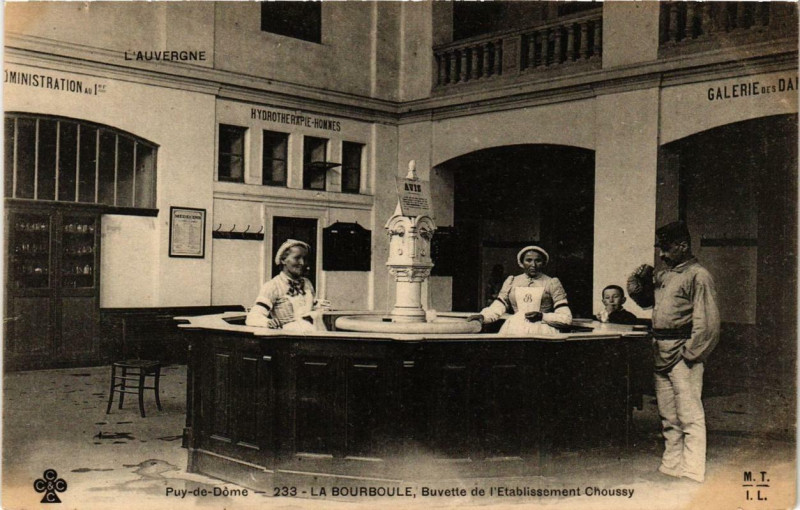 Carte postale ancienne La Bourboule Buvette de l'Etabl. Choussy à La Bourboule
