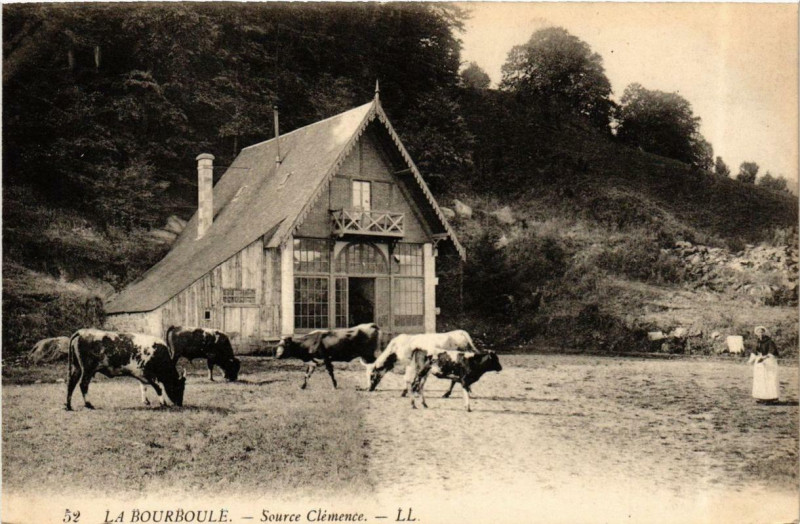 Carte postale ancienne La Bourboule Source Clemence France à La Bourboule