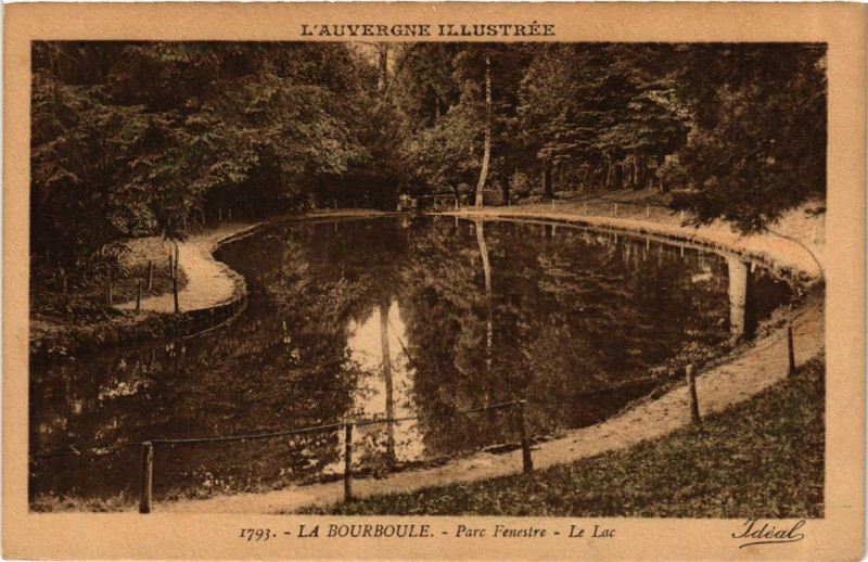 Carte postale ancienne La Bourboule Parc Fenestre Le Lac à La Bourboule