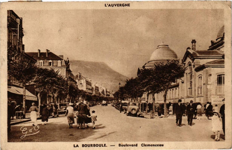 Carte postale ancienne La Bourboule Boulevard Clemenceau à La Bourboule