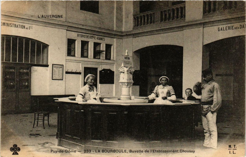 Carte postale ancienne La Bourboule Buvette de l'Etabl. Choussy à La Bourboule
