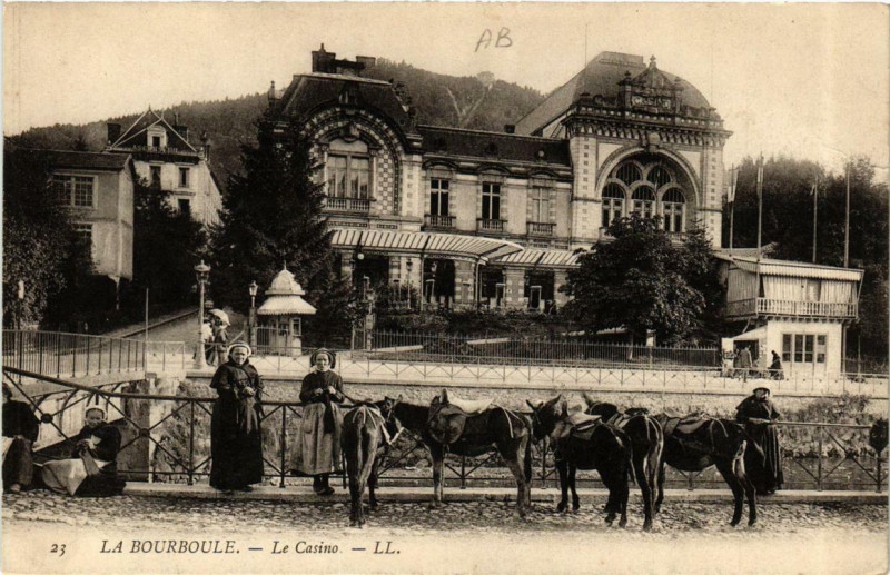 Carte postale ancienne La Bourboule Le Casino à La Bourboule