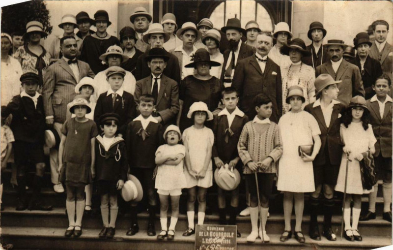 Carte postale ancienne La Bourboule Souvenir de La Bourboule à La Bourboule