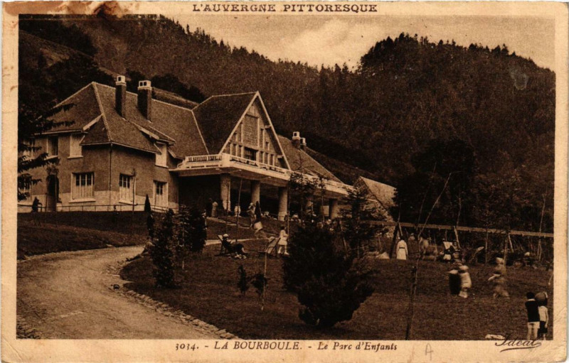 Carte postale ancienne La Bourboule Le Parc d'Enfants à La Bourboule