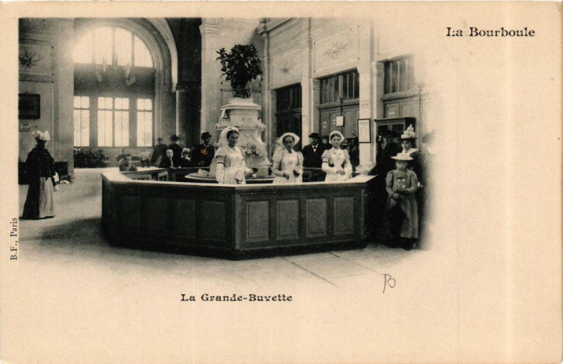 Carte postale ancienne La Bourboule La Grande Buvette à La Bourboule