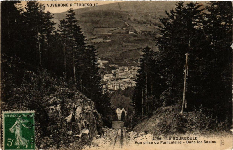 Carte postale ancienne La Bourboule Vue prise du Funiculaire-Dans les Sapins à La Bourboule