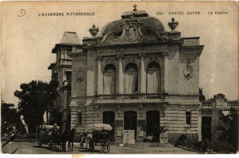 Carte postale ancienne Chatel-Guyon Le Casino