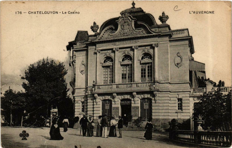 Carte postale ancienne Chatel-Guyon Le Casino