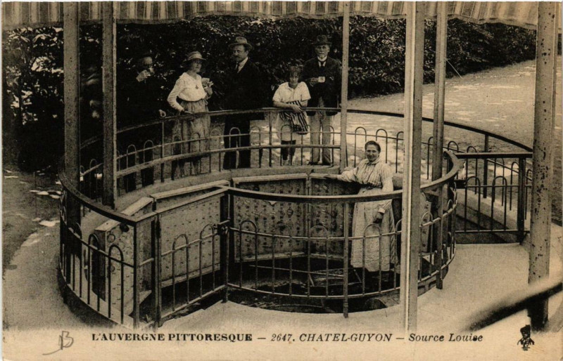 Carte postale ancienne Chatel-Guyon Source Louise