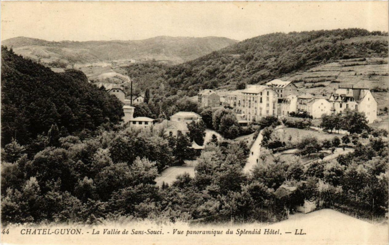 Carte postale ancienne Chatel-Guyon La Vallée de Sans-Souci