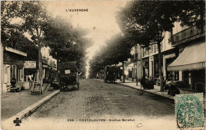 Carte postale ancienne Chatel-Guyon Avenue Baraduc