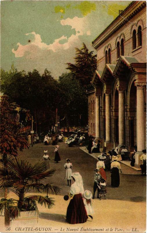 Carte postale ancienne Chatel-Guyon Le Nouvel Etabl. et le Parc