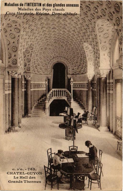 Carte postale ancienne Chatel-Guyon Le Hall des Grands-Thermes