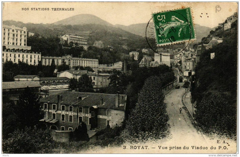 Carte postale ancienne Royat Vue prise du Viaduc du P. O à Ris