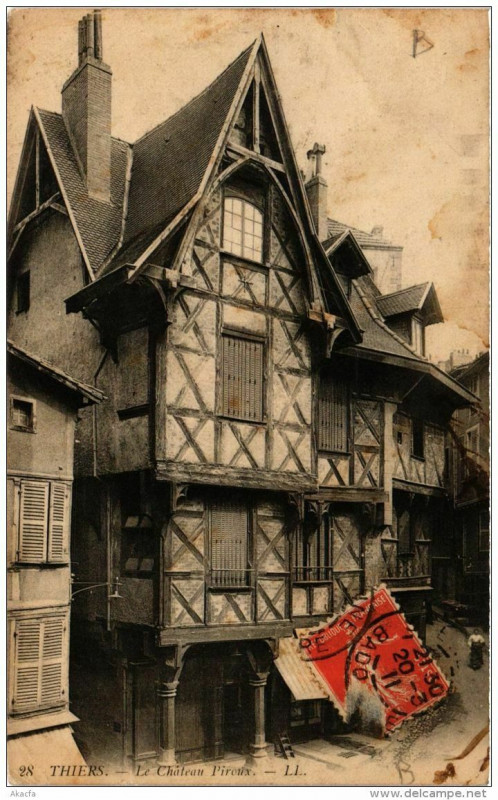 Carte postale ancienne Thiers Le Chateau Piroux à Thiers