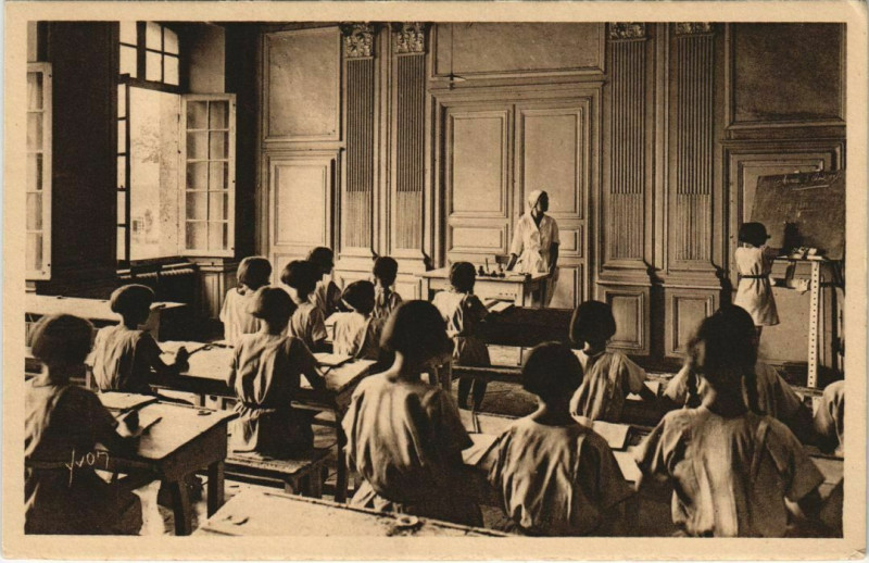 Carte postale ancienne Préventorium de Valloires Classe de Filles