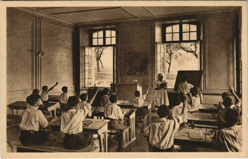 Carte postale ancienne Préventorium de Valloires Calsse de Garcons