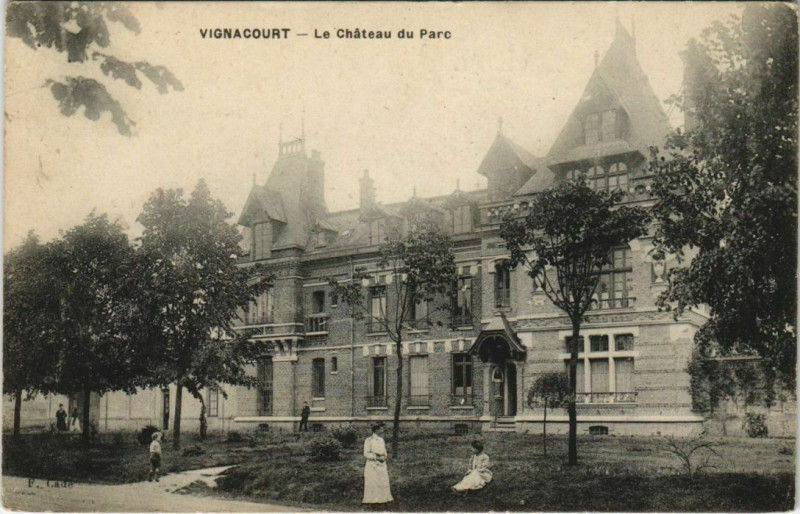 Carte postale ancienne Vignacourt Le Chateau du Parc à Vignacourt