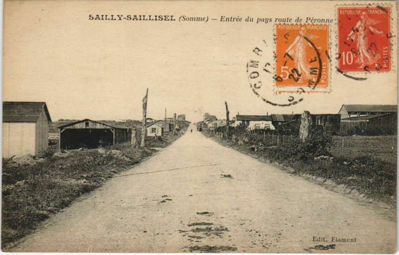 Carte postale ancienne Sailly-Saillisel Entrée du pays route de Péronne à Péronne