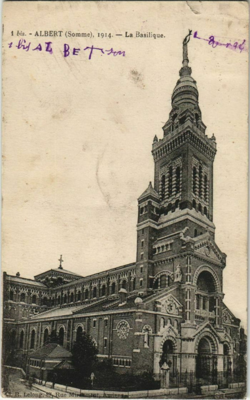 Carte postale ancienne Albert La Basilique à Albert