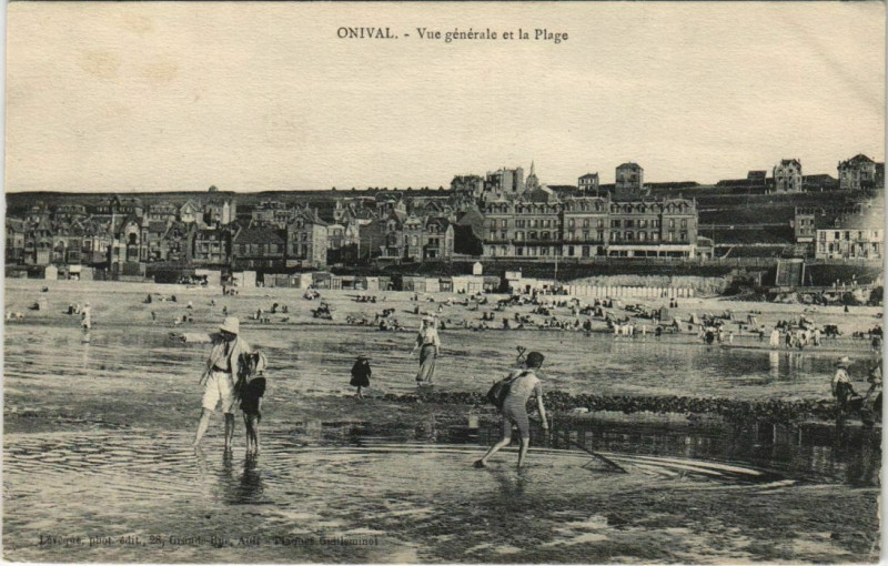 Carte postale ancienne Onival-sur-Mer Vue générale et la Plage