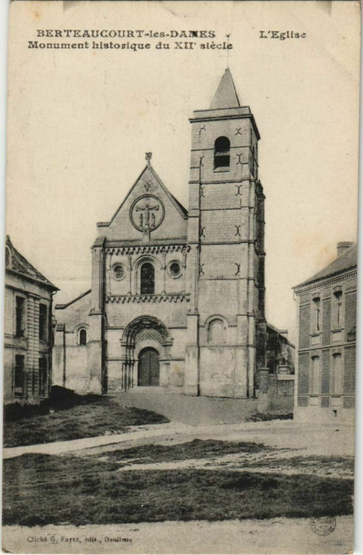 Carte postale ancienne Berteaucourt-les-Dames Eglise à Berteaucourt-les-Dames