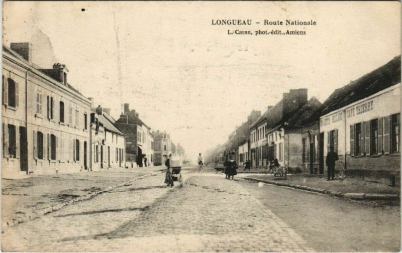 Carte postale ancienne Longueau Route Nationale à Long