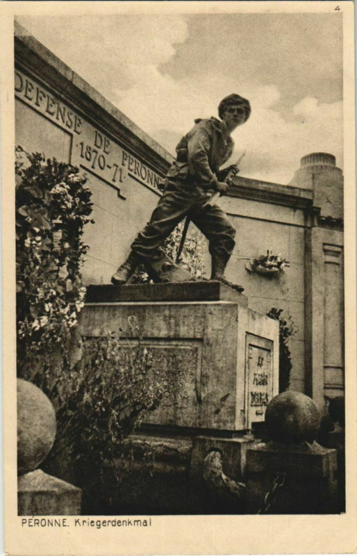 Carte postale ancienne Guerre Peronne Kriegerdenkmal