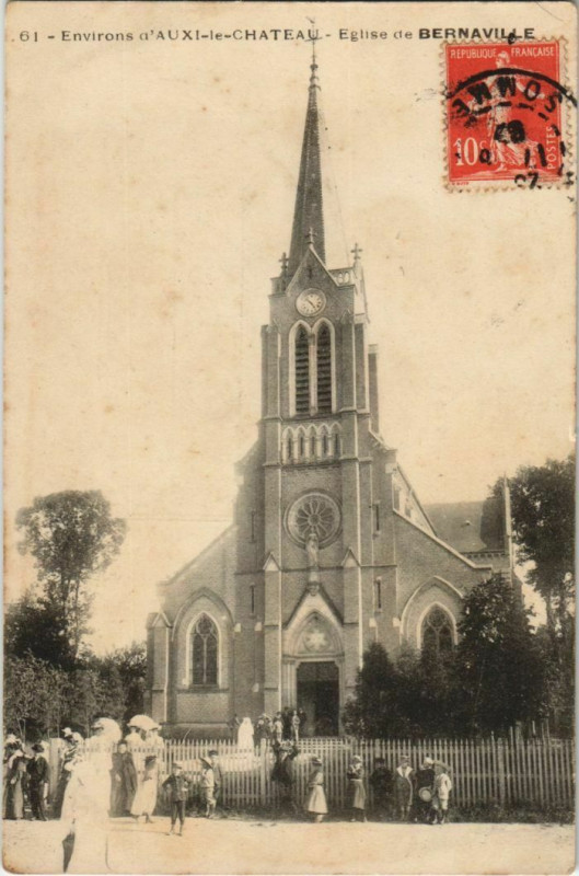 Carte postale ancienne Bernaville Eglise à Bernaville