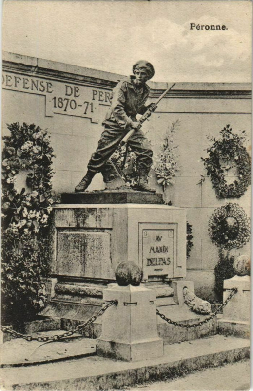 Carte postale ancienne Guerre Peronne Kriegerdenkmal