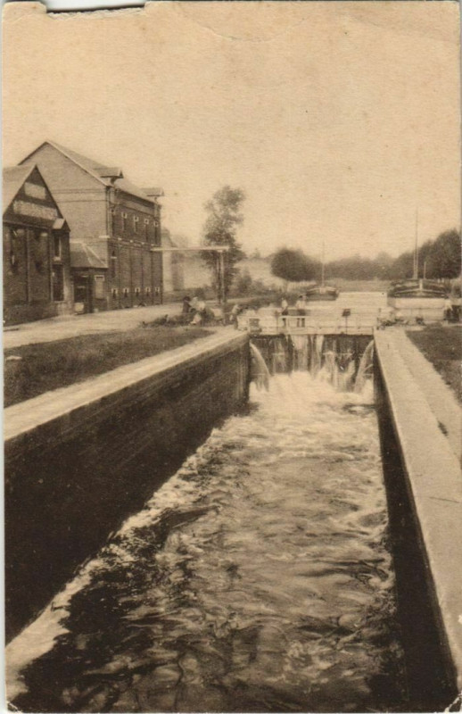 Carte postale ancienne Guerre Ham Kanalschleusse à Ham