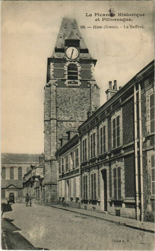Carte postale ancienne Ham Le Beffroi à Ham