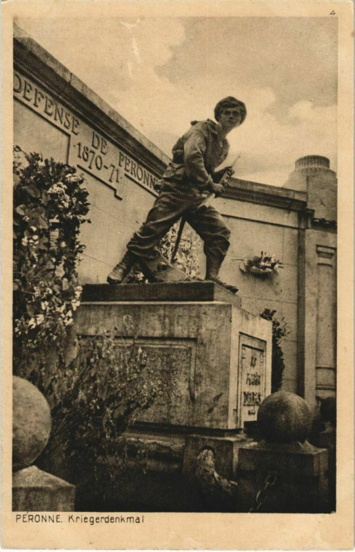 Carte postale ancienne Guerre Peronne Kriegerdenkmal