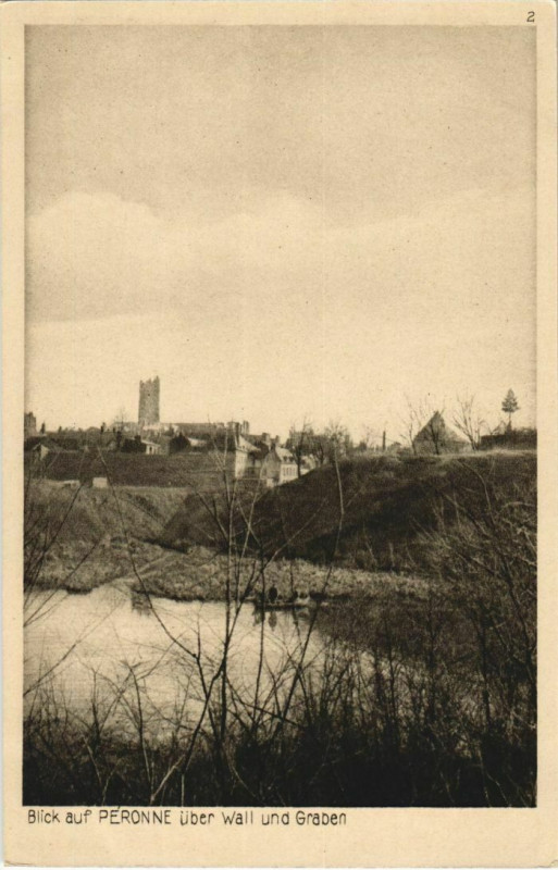 Carte postale ancienne Guerre Peronne über Wall und Graben
