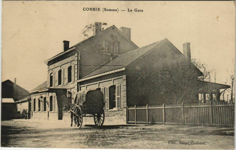 Carte postale ancienne Corbie La Gare à Corbie