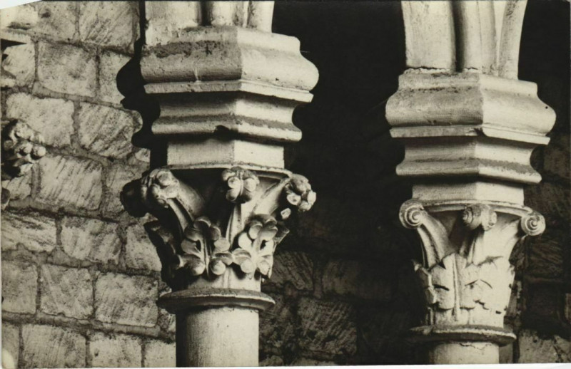 Carte postale ancienne Carte photo Cathédrale d'Amiens Intérieur détailles à Amiens