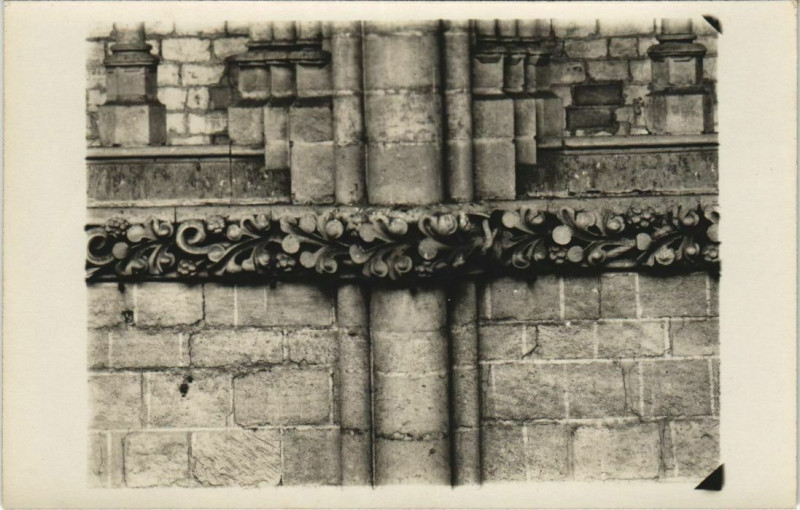 Carte postale ancienne Carte photo Cathédrale d'Amiens Intérieur détailles à Amiens