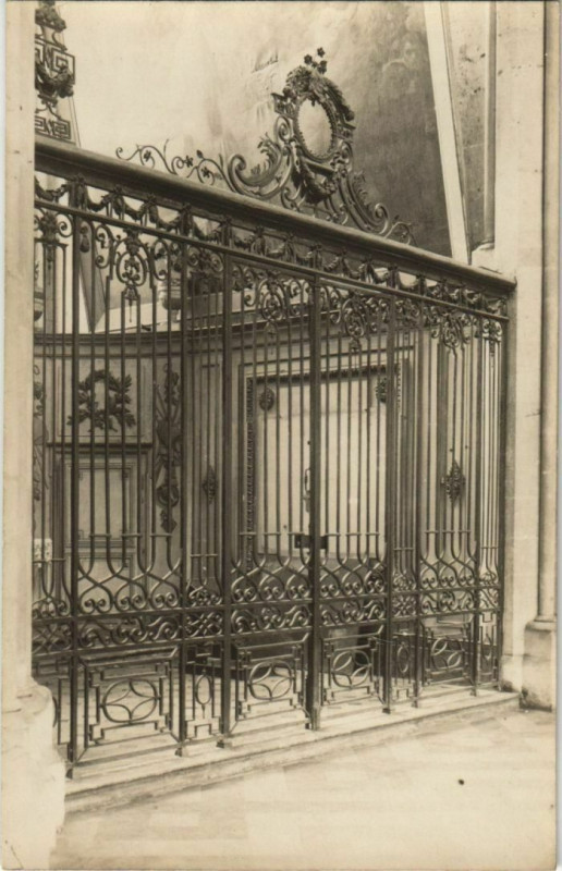 Carte postale ancienne Carte photo Cathédrale d'Amiens Intérieur grille à Amiens