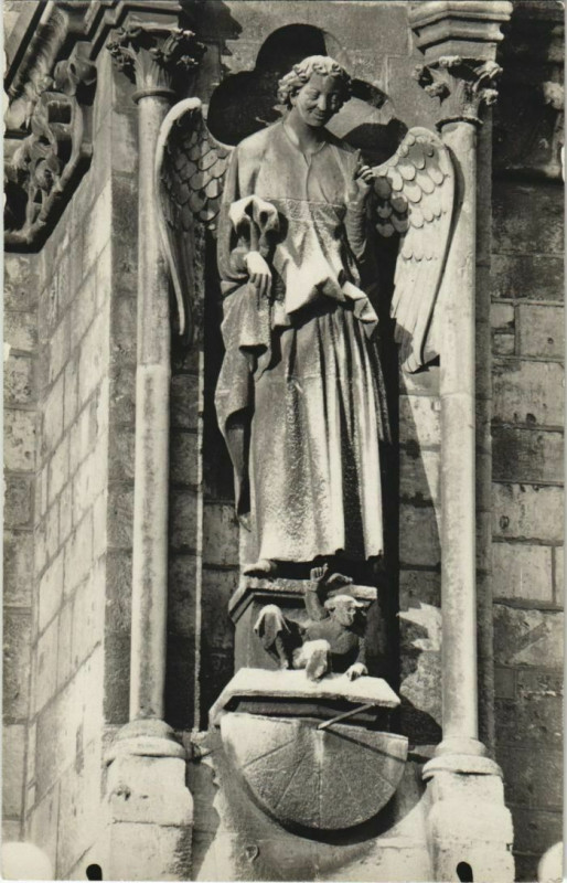 Carte postale ancienne Carte photo Cathédrale d'Amiens Intérieur détailles à Amiens