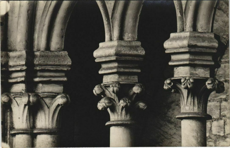 Carte postale ancienne Carte photo Cathédrale d'Amiens Intérieur détailles à Amiens