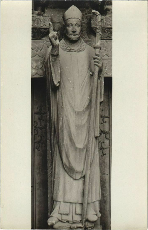Carte postale ancienne Carte photo Cathédrale d'Amiens Intérieur détailles à Amiens