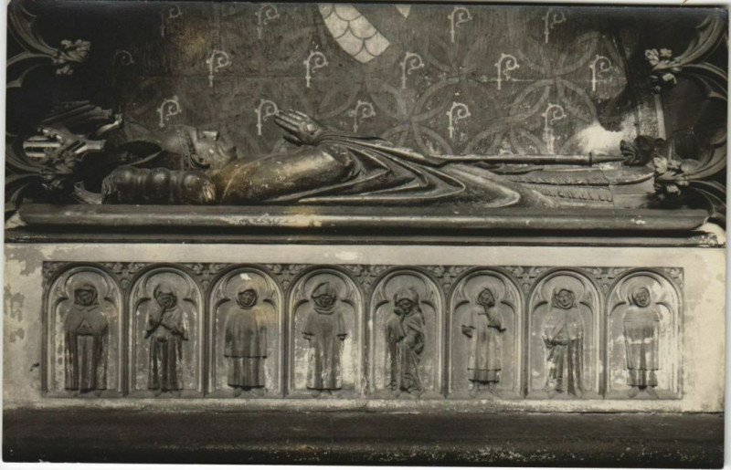 Carte postale ancienne Carte photo Cathédrale d'Amiens Intérieur détailles à Amiens