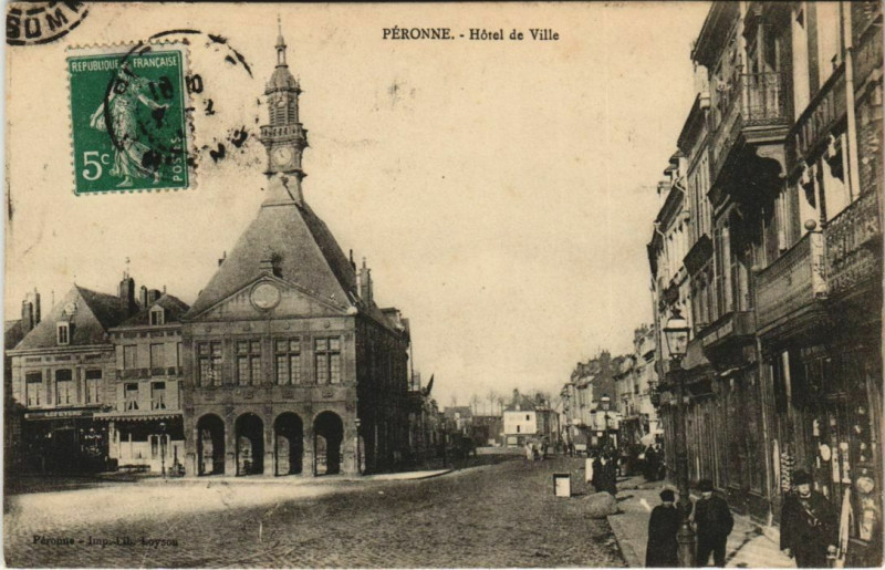 Carte postale ancienne Peronne Hotel de Ville